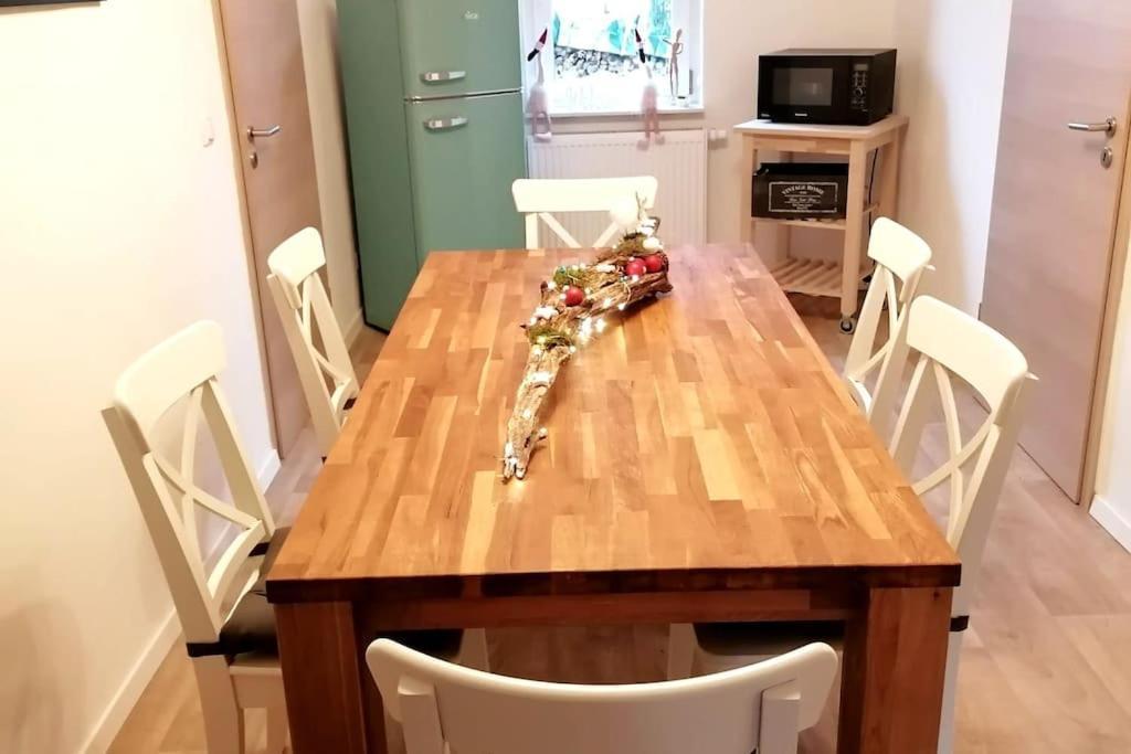 Fewo Im Lehm-Fachwerkhaus Erfurt Mit 3 Einzelnen Schlafzimmern Je Mit Tv Luaran gambar